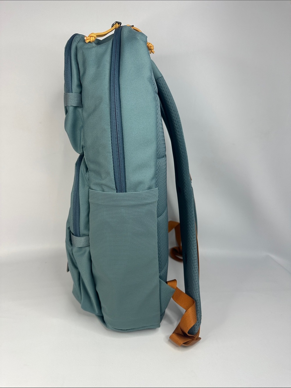 New Cotopaxi Tasra 16L Backpack Everglade Lightweight Travel - Picture 3 of 6